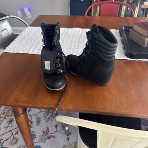 Sorel Black Wedged healed boots